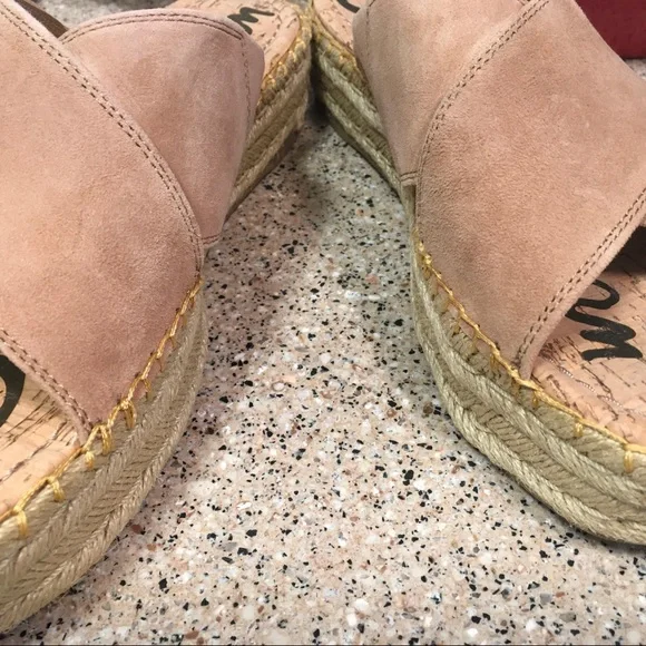 Sold Sam Edelman size 10 sandals suede - Picture 3 of 6